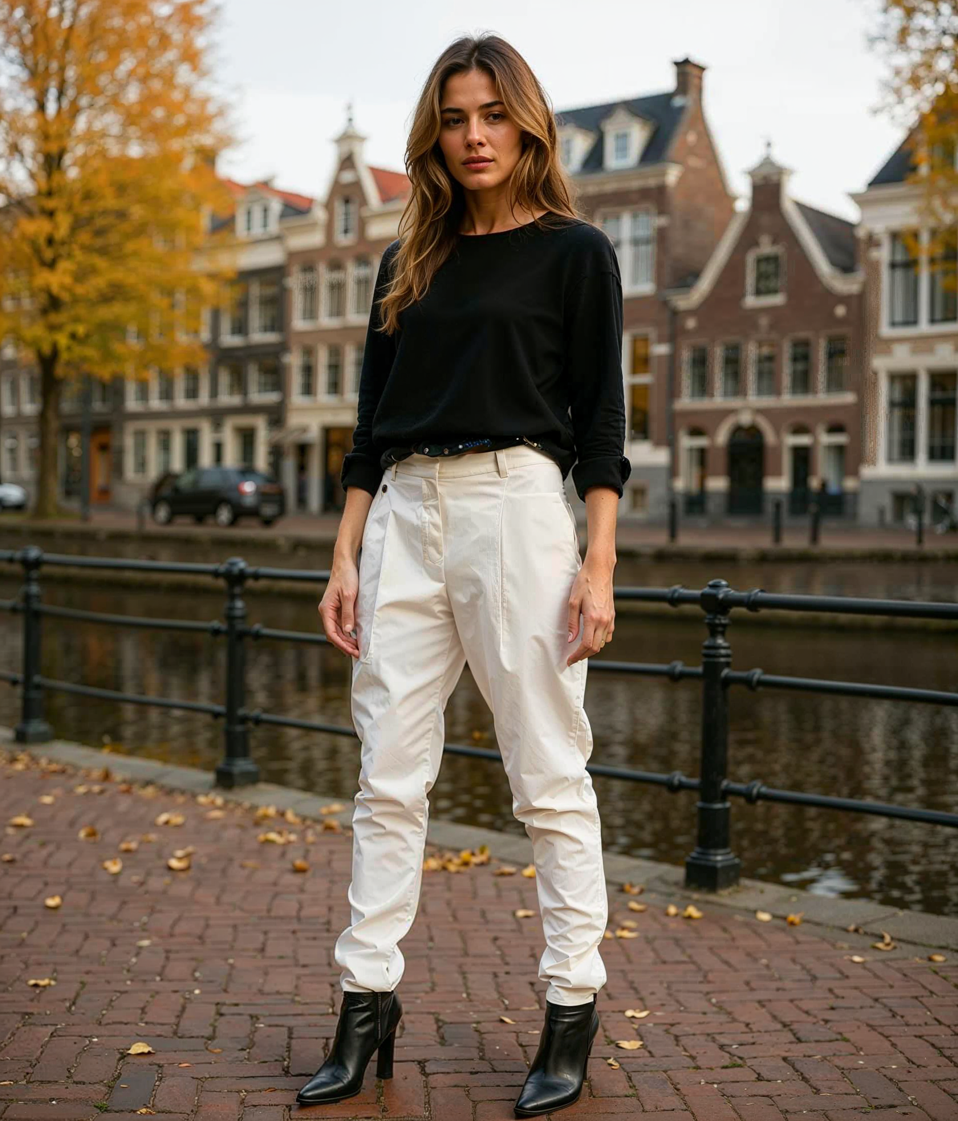 Bloem l Stylische Zwarte Dames Broek met Aansluitende Pasvorm – Hoogwaardige Polyester voor Zomeroutfits